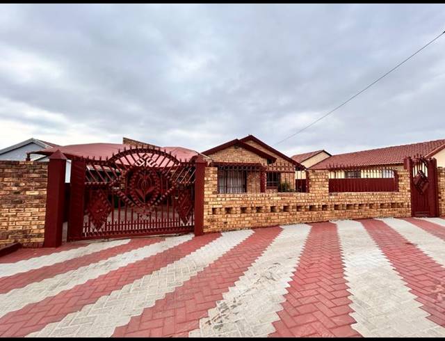 3 BEDROOM HOUSE FOR SALE IN ODINBURG GARDENS